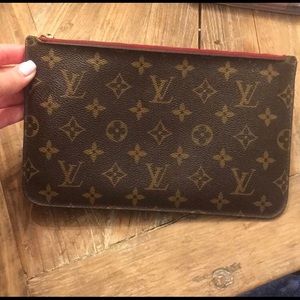 Louis Vuitton Pouchette